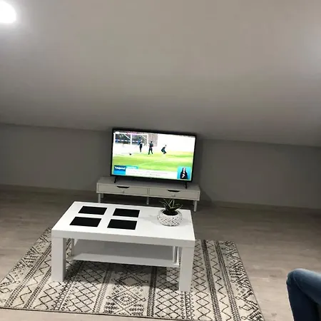 Casa Palmeiras アパート カリェタ