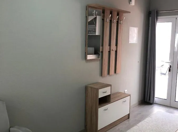 Casa Palmeiras アパート カリェタ